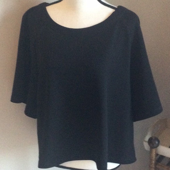 Black chic short sleeve top - Picture 2 of 6